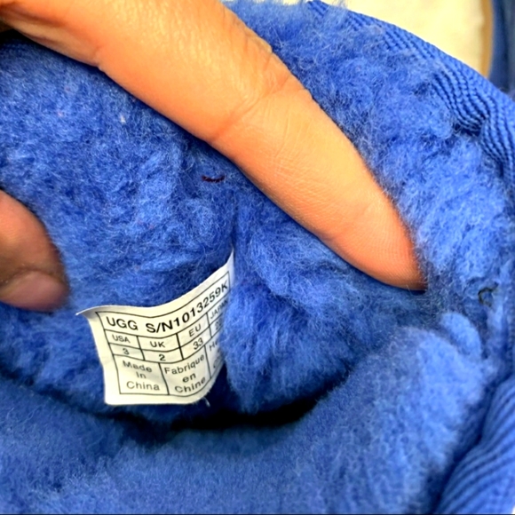 UGG size 3/5 Serein Short Blue Boots - Picture 3 of 6